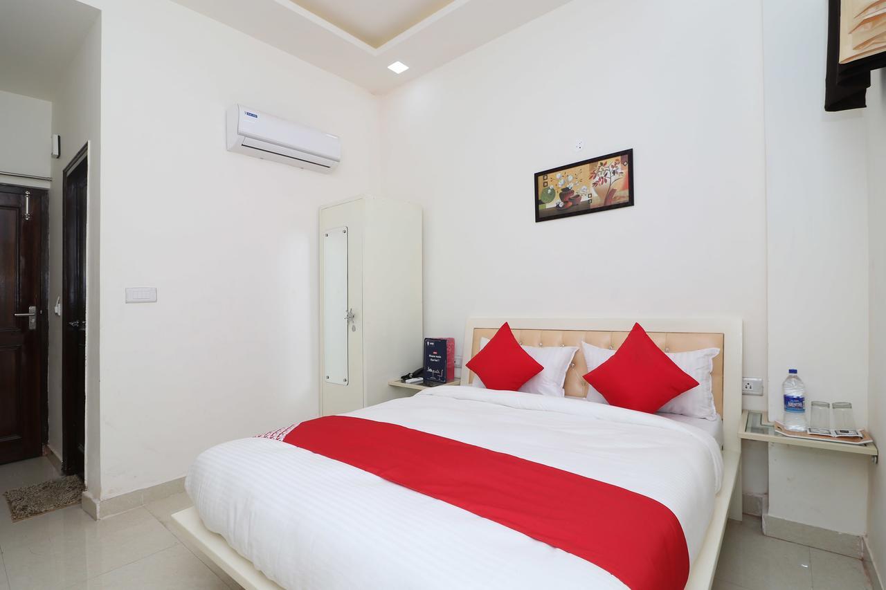 בארילי Oyo 13406 Hotel Golden Leaf מראה חיצוני תמונה