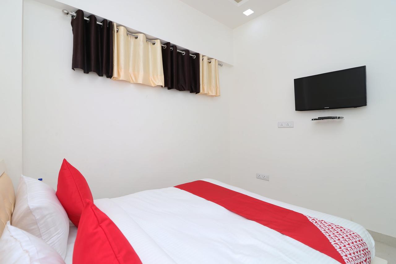 בארילי Oyo 13406 Hotel Golden Leaf מראה חיצוני תמונה