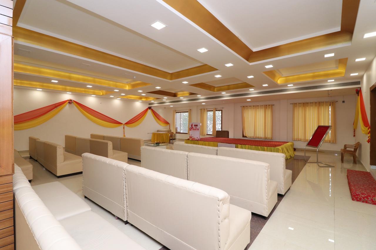 בארילי Oyo 13406 Hotel Golden Leaf מראה חיצוני תמונה