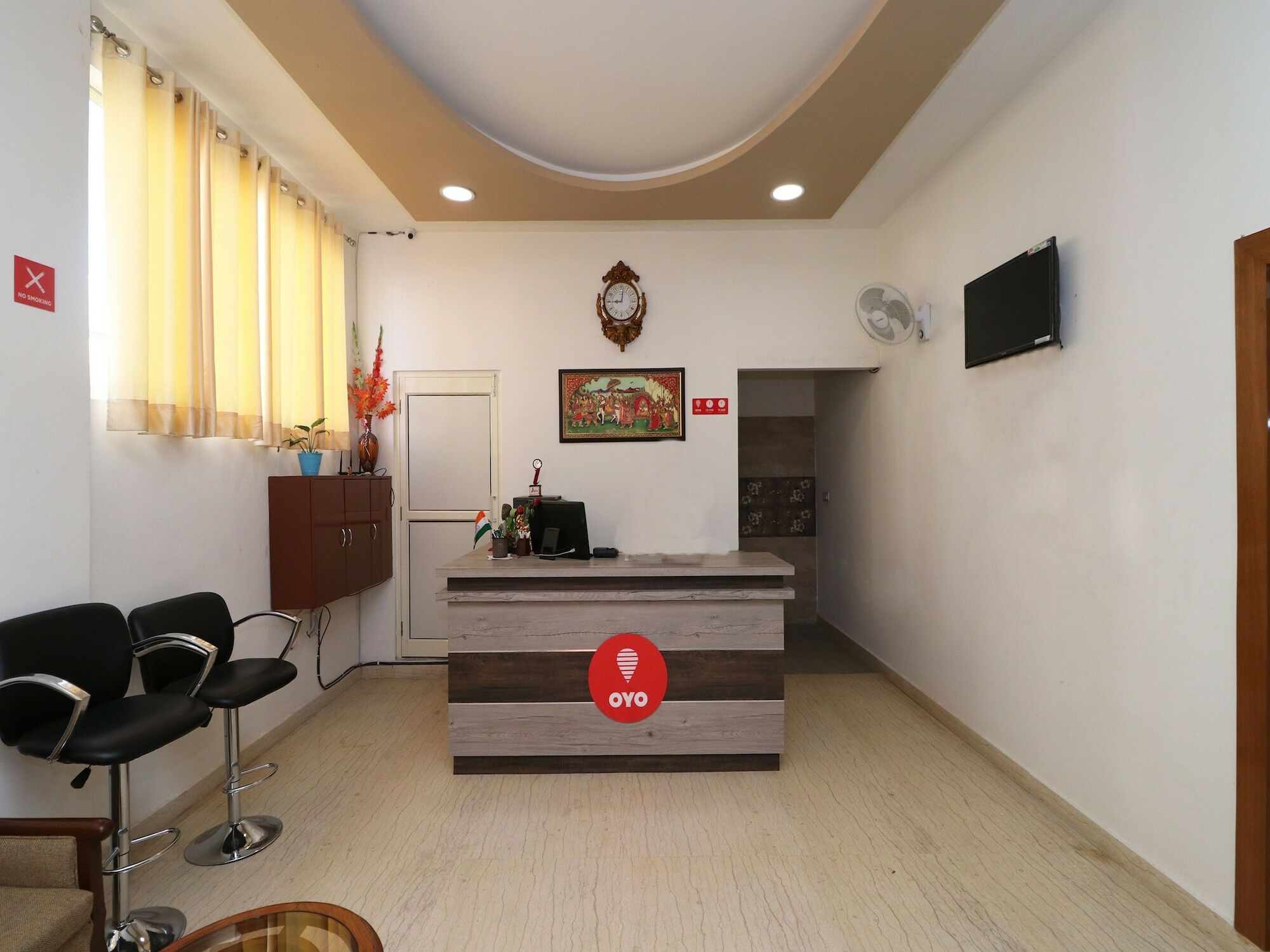 בארילי Oyo 13406 Hotel Golden Leaf מראה חיצוני תמונה